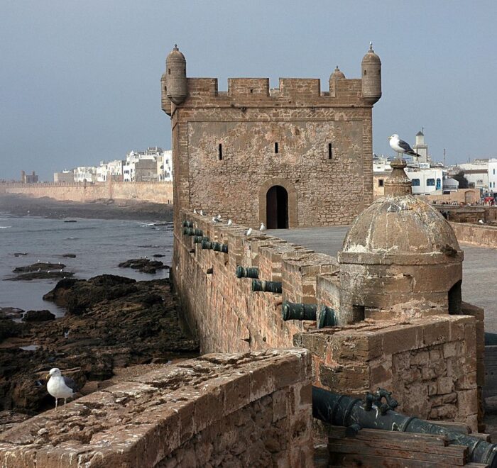 Tour economico Marocco con cammelli accampamento e tutto incluso a basso costo con vista panoramica sul deserto marocchino